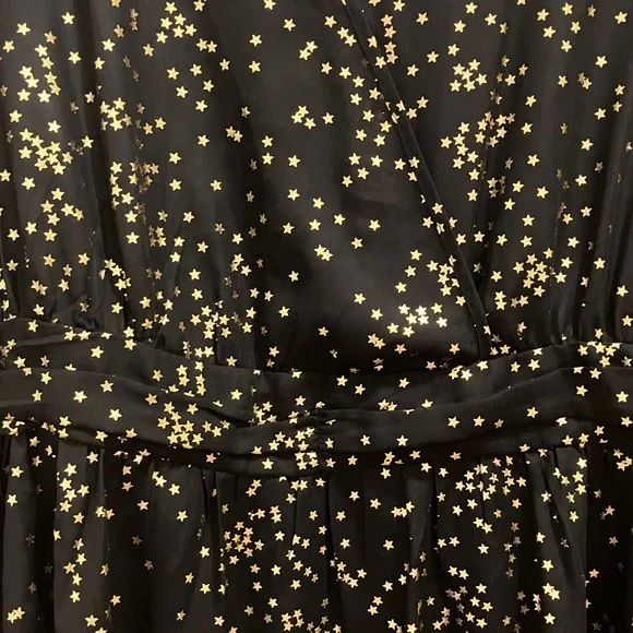 BloomChic Black Gold Metallic Star Peplum Blouse V Neck Long Sleeve Holiday Plus - Picture 3 of 5